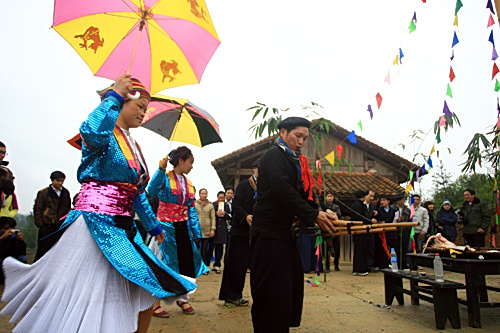 Xây dựng thương hiệu du lịch Hà Giang qua các di sản văn hóa của đồng bào dân tộc thiểu số